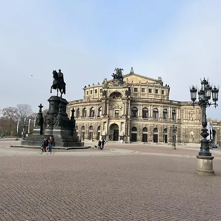 Aner 6 Eleganter Loft Mit Infrarotsauna In Weisser Hirsch Apartman Drezda